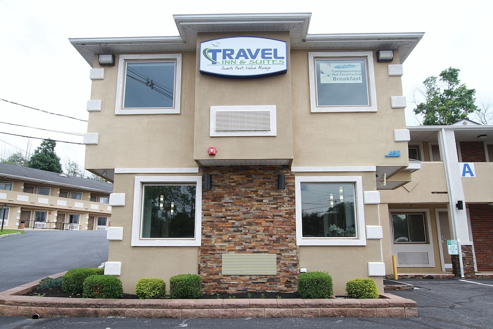 Travel Inn & Suites — hotel in Flemington