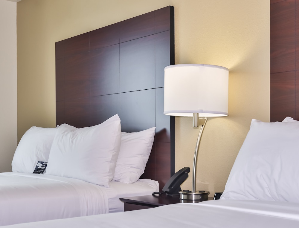 Cobblestone Hotel & Suites Rhinelander - photo 5