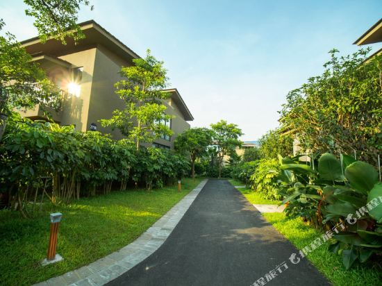 Hot Spring Resort Holiday Villa — hotel in Longmen