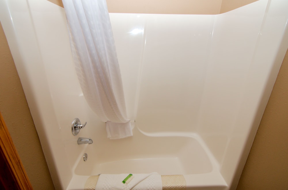 Cobblestone Inn & Suites Denison Oak Ridge - photo 51