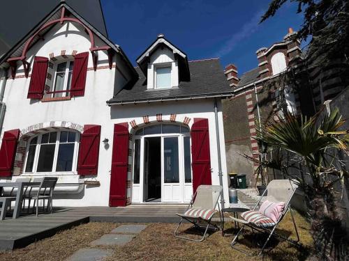 Pornichetine Pour 8 Personnes Face a L'ocean Et a 100m du Marche — hotel in Pornichet