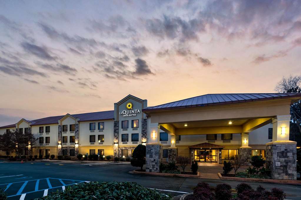 La Quinta Inn & Suites by Wyndham LaGrange I 85 - featured photo