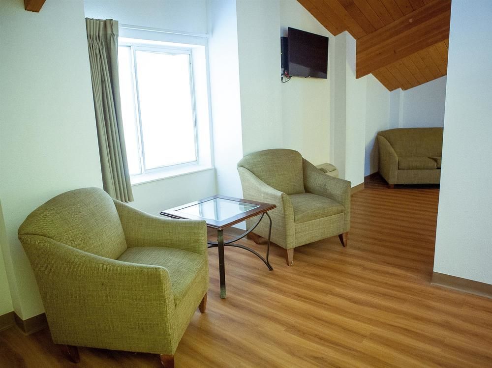 Motel 6 - photo 19