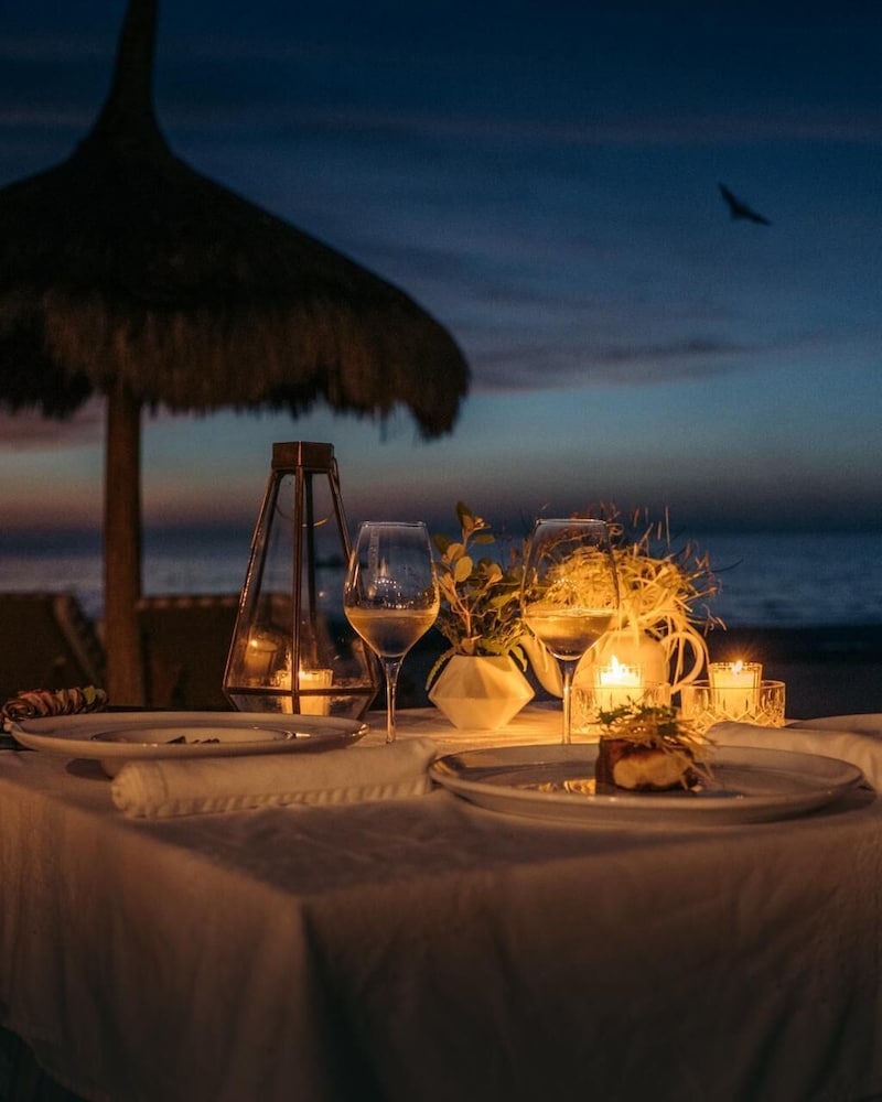 Couples dining