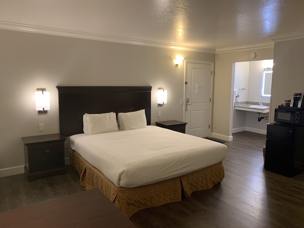 Stargazer Hotel - photo 11