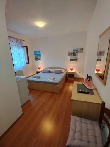 Soba Ivanka Nikšić in Karlobag, Croatia