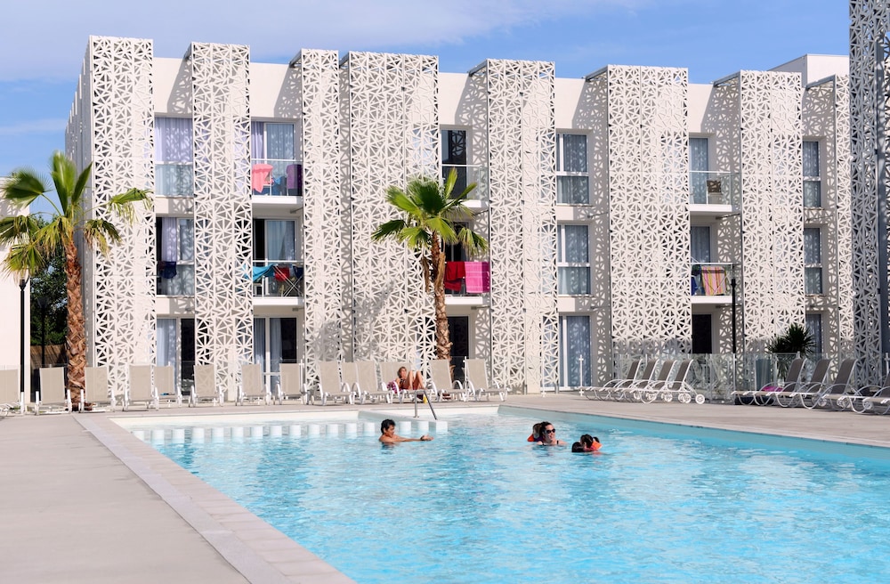 Hôtel Nakara by Odalys — 4-Star Luxury Hotel in Agde, France