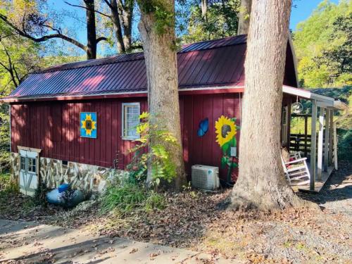 Moonshine Creek Retreat — Bryson City — photo 4