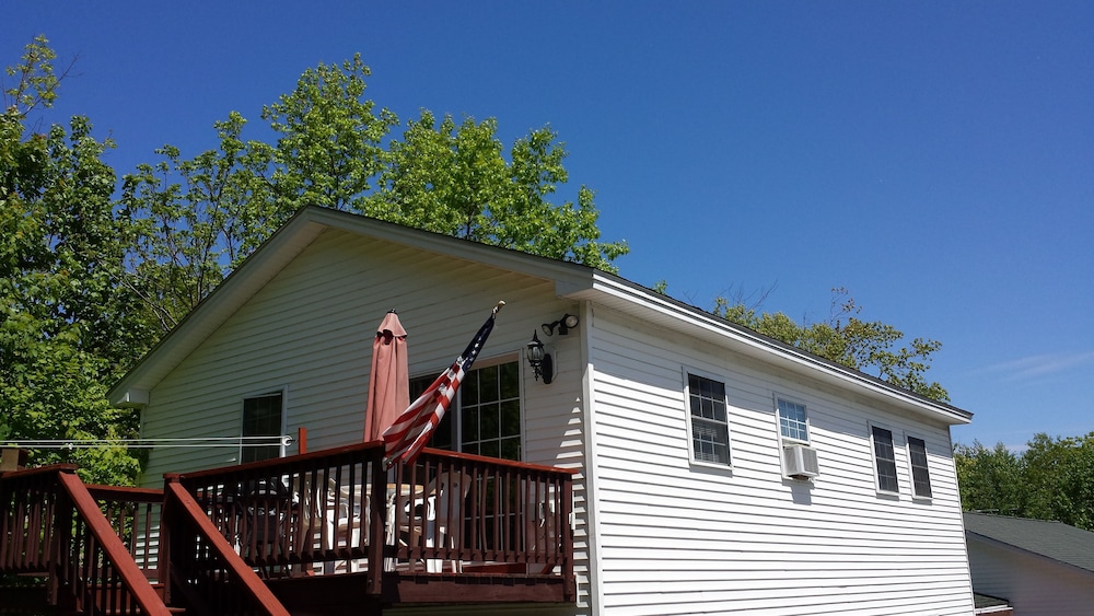 Weirs Beach Motel and Cottages - photo 39