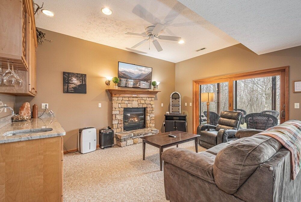 Lucky 12 — Mchenry — photo 4