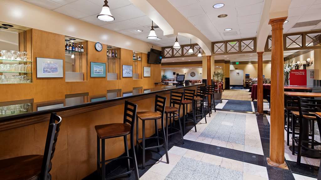 Best Western Plus Hotel & Conference Center - photo 8