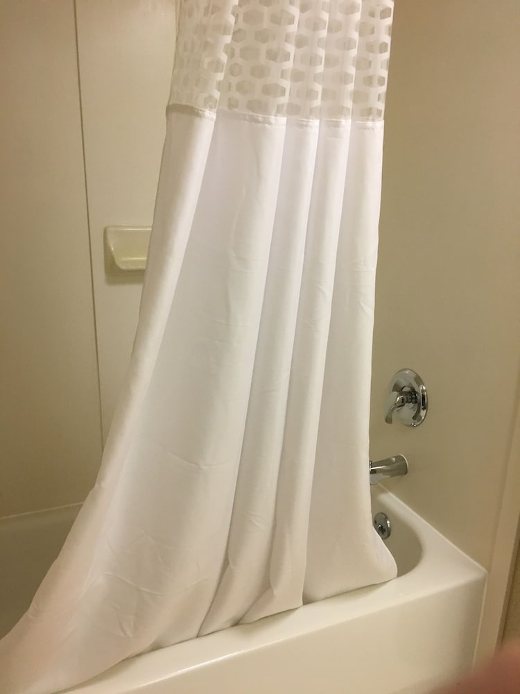 Hampton Inn Bedford - photo 26