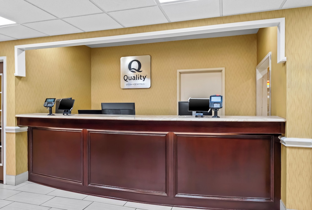 Quality Inn & Suites San Antonio Airport Stone Oak - photo 32