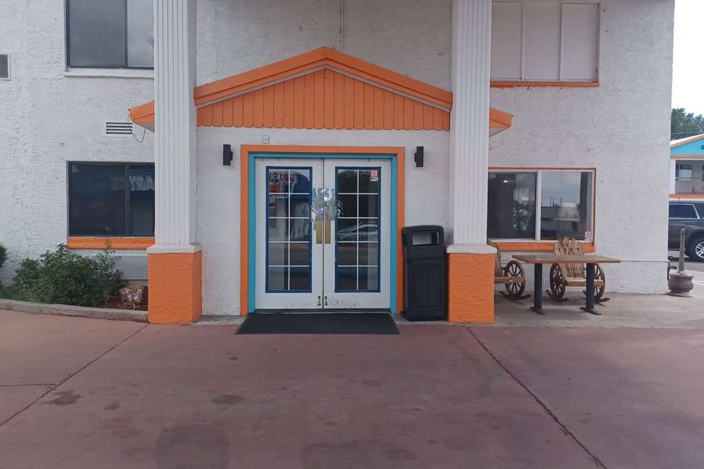 Howard Johnson by Wyndham Springerville - photo 3