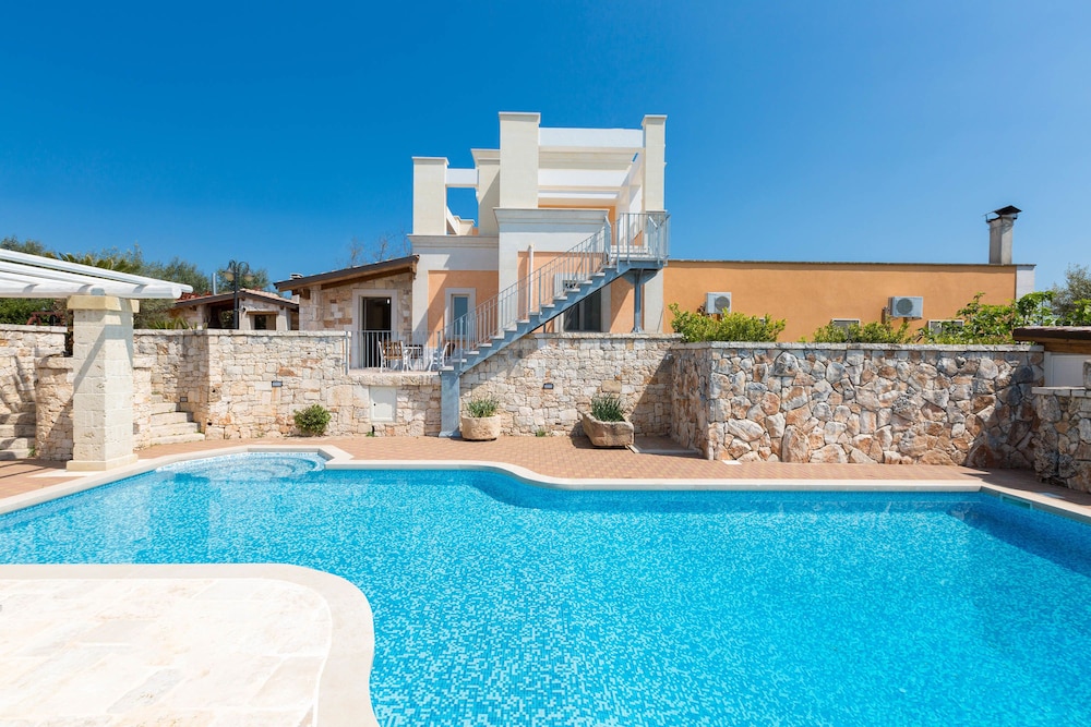 Sogno d`Itria — 4-Star Luxury Hotel in Villa Castelli, Italy