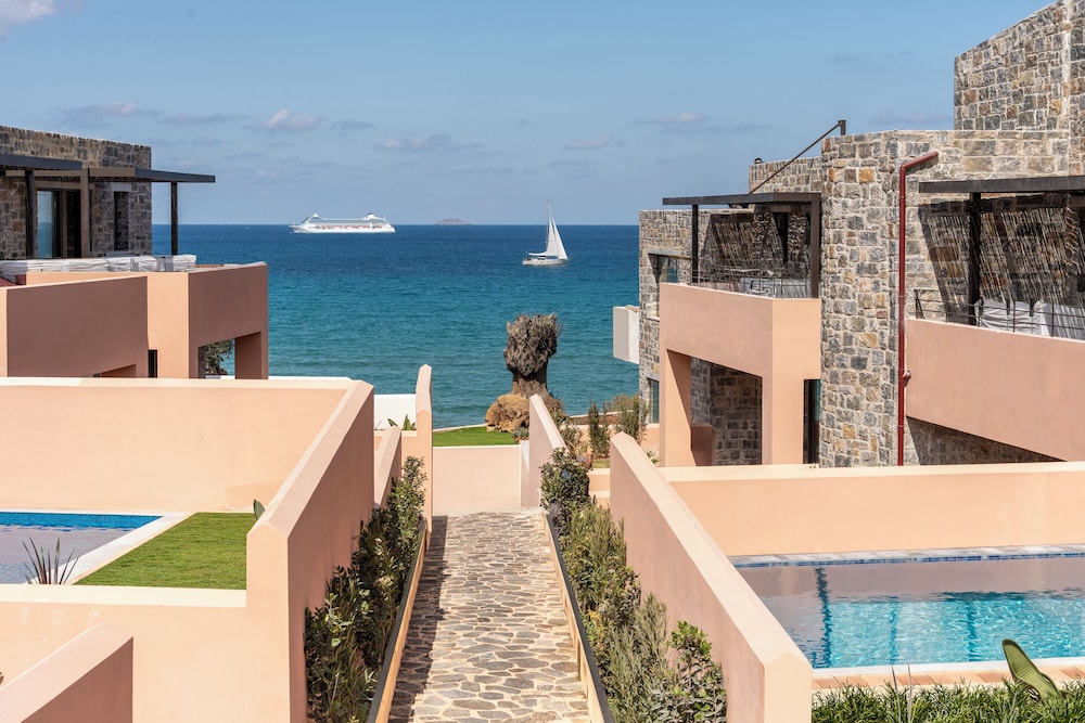 Volta Seaside Hotel — 4-Star Luxury Hotel in Hersonissos, Greece