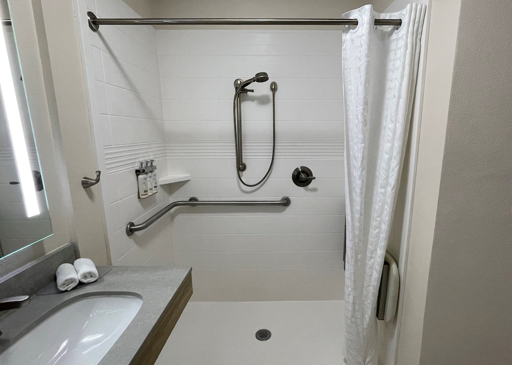 Candlewood Suites Tuscaloosa by IHG - photo 48