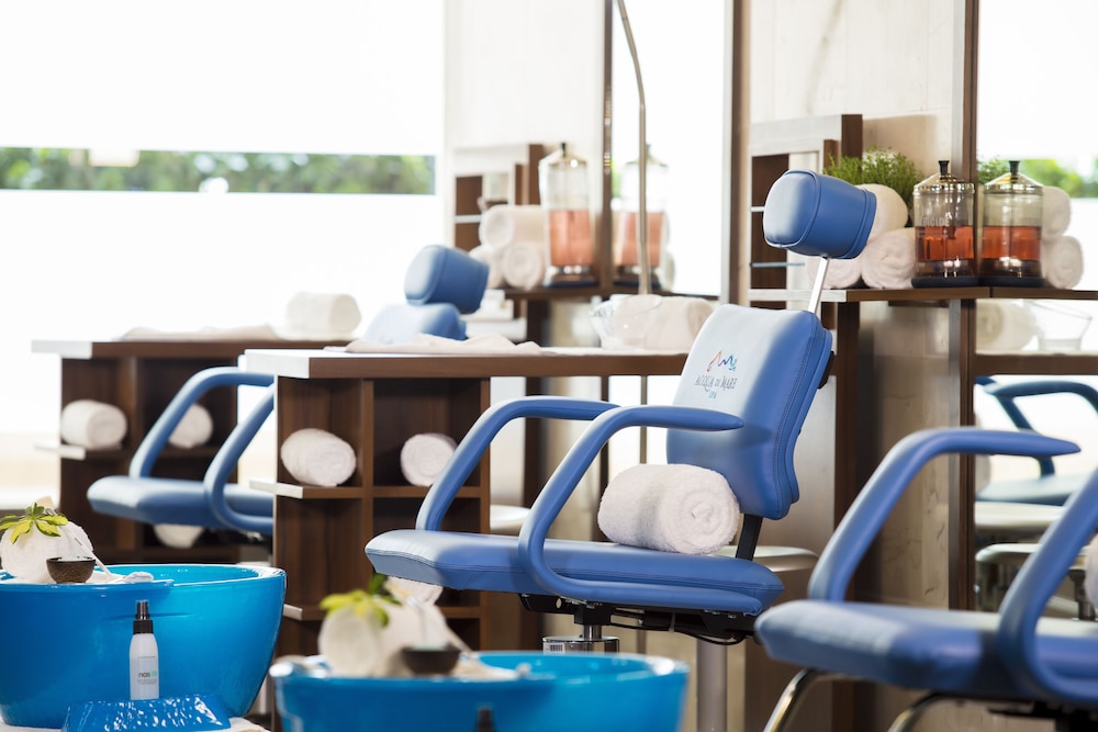 Hair salon