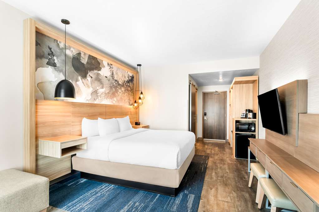 Best Western Plus Settlers Point - photo 3