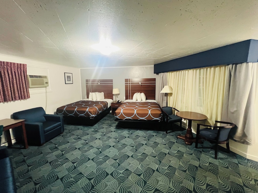 Berkshire Inn - photo 13