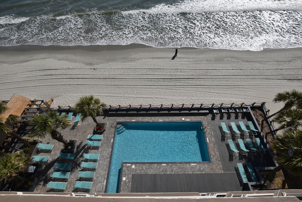 0611 Waters Edge Resort 2 Bedroom Condo by RedAwning - photo 14