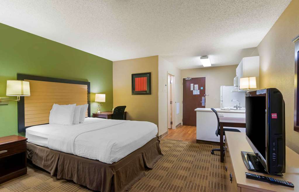 Extended Stay America Suites Kansas City Overland Park Quivi - photo 10