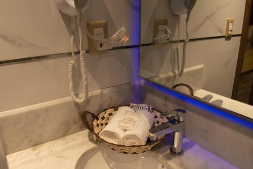 Fortich Apart Hotel in Guayaquil, Ecuador