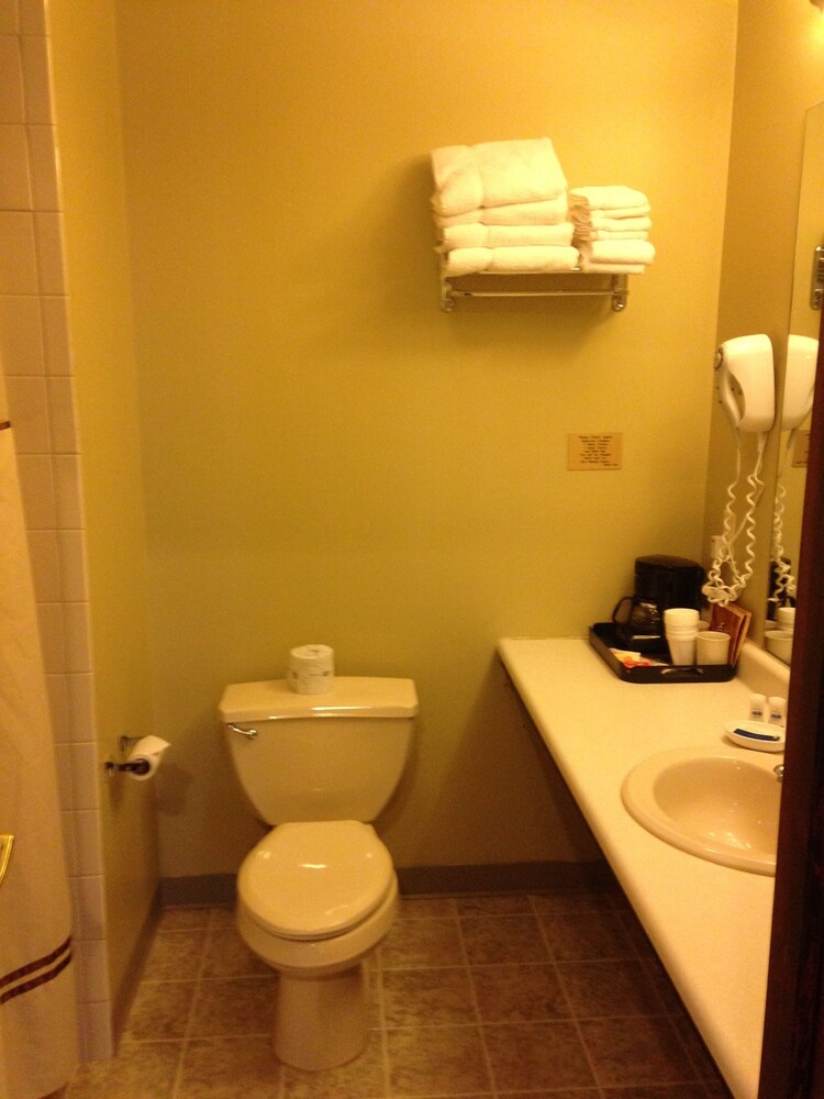 Fred's Inn - photo 30