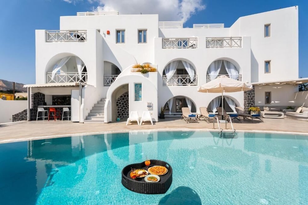 La Bellezza Eco Boutique Hotel — 4-Star Luxury Hotel in Fira, Greece