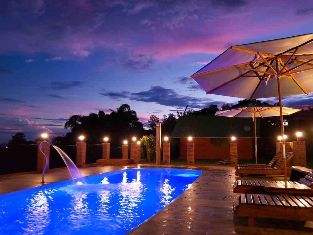 Águas Chalés Temporada Chalés e Lofts Confortáveis Piscina Próximo ao Thermas — 4-Star Luxury Hotel in Sao Pedro, Brasil