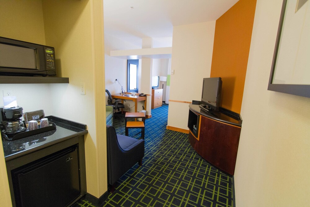 Fairfield Inn & Suites by Marriott Santa Maria - photo 13