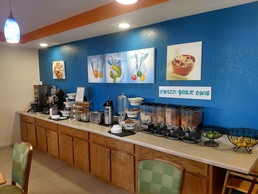 Executive Inn and Suites Wichita Falls - photo 53