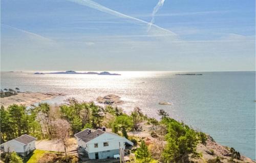Stunning Home In Søgne With Wifi — 4-Star Luxury Hotel in Sogne, Norway