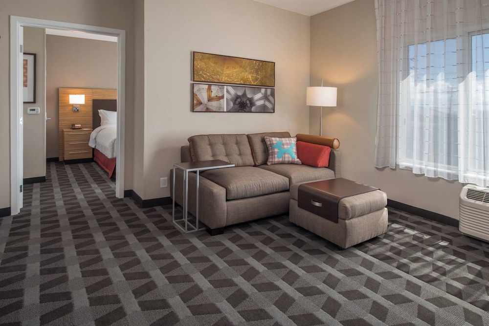 TownePlace Suites by Marriott Altoona - photo 15