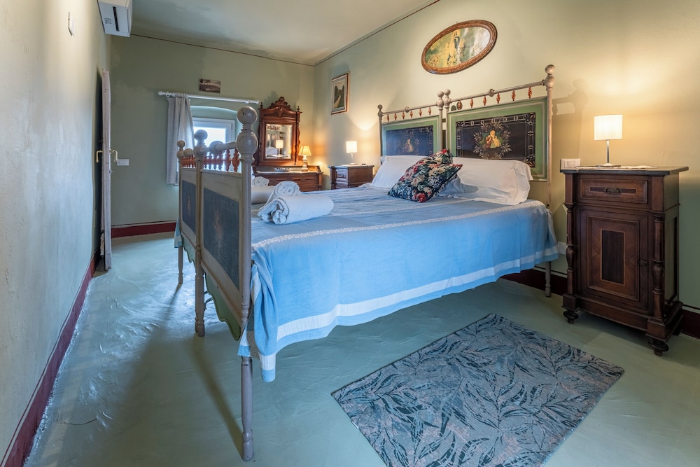 Country House Casalguidi 191 Private Pool — 4-Star Luxury Hotel in Serravalle Pistoiese, Italy