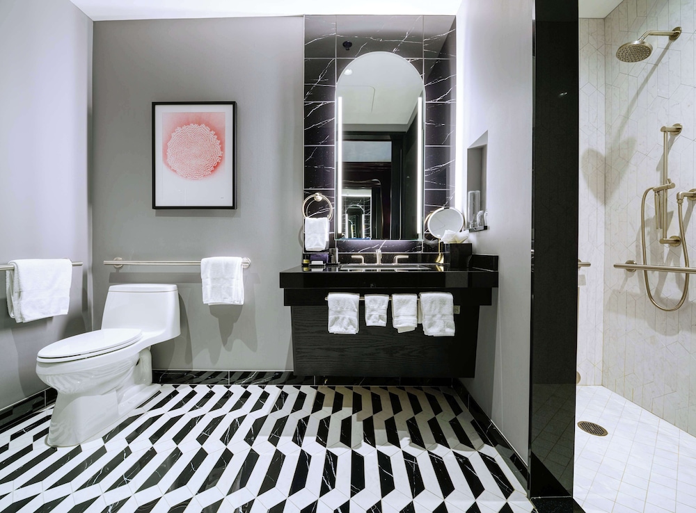 Daxton Hotel Birmingham Curio Collection by Hilton - photo 58