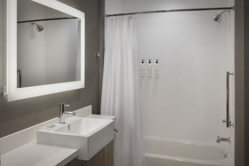 SpringHill Suites by Marriott Fargo - photo 20