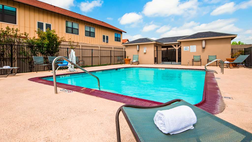 Best Western Plus Carrizo Springs Inn & Suites - photo 14