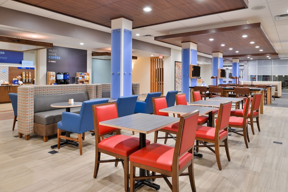 Holiday Inn Express Early by IHG - photo 34