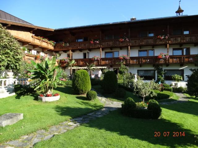 Gartenhotel Lenzenhof Wildschonau Premiumcard Inclusive — Oberau