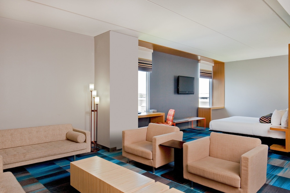 Aloft Bolingbrook - photo 8