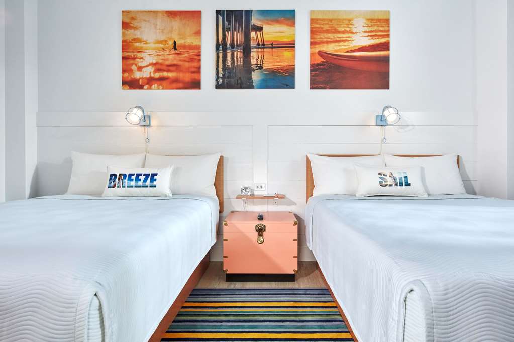 Universal's Endless Summer Resort Dockside Inn and Suites - photo 9