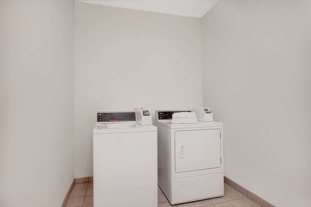 Days Inn & Suites by Wyndham Houston North Spring - photo 14