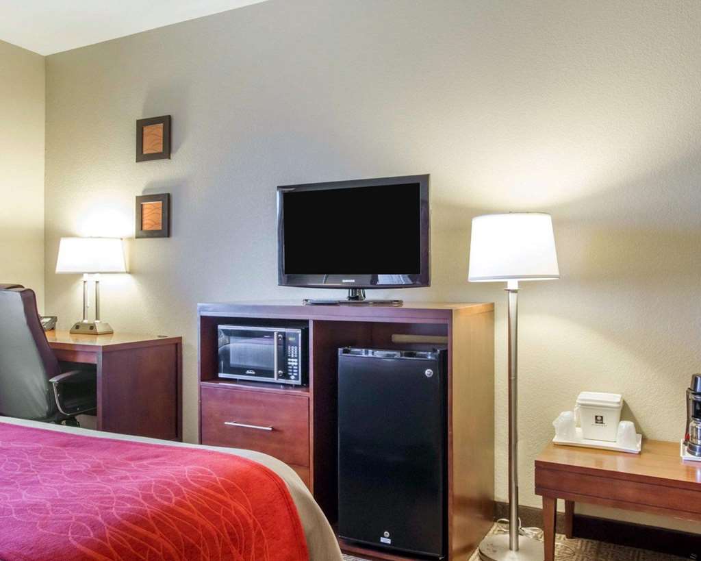 Comfort Inn Bolivar - photo 12