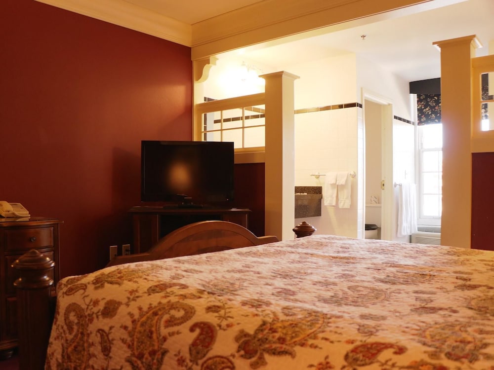 St. Brendan's Inn - photo 13