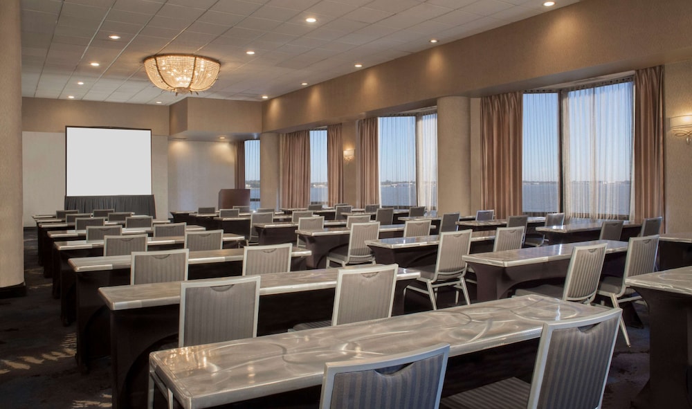 Hilton Houston NASA Clear Lake - photo 83
