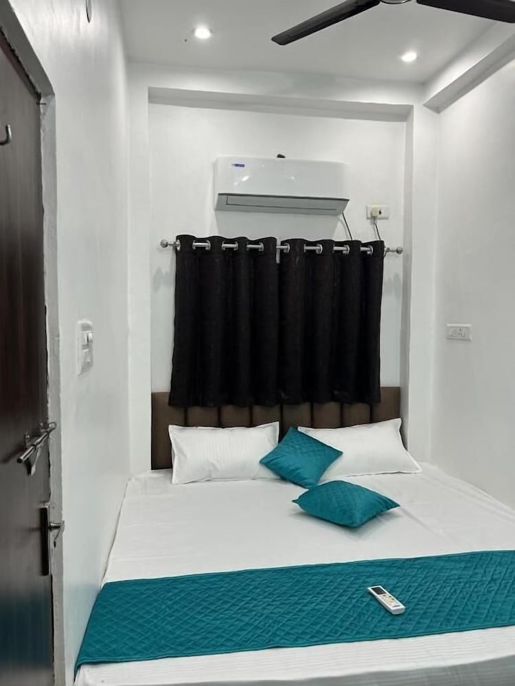 Shree Gomukh Residency - last minute hotel in Varanasi