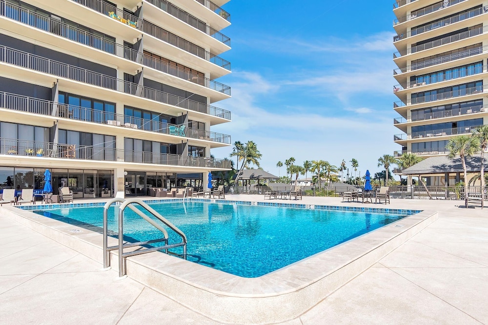 Mansions By The Sea 905b Premier in Treasure Island, United States