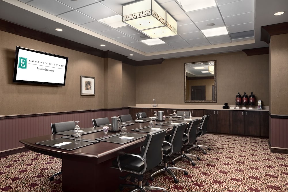 Embassy Suites by Hilton St. Louis Downtown - photo 44