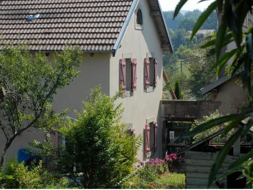 Gite Mentrel — 4-Star Luxury Hotel in Bruyeres, France